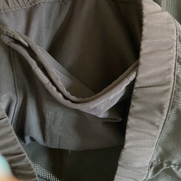 NWOT Lululemon Lightweight Half Zip - Picture 5 of 5